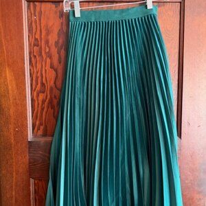 H&M Green Pleated Skirt EUR 36 UK 8 US 4